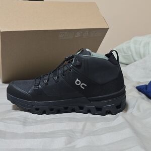 On Cloud Women's Hiking Sneaker